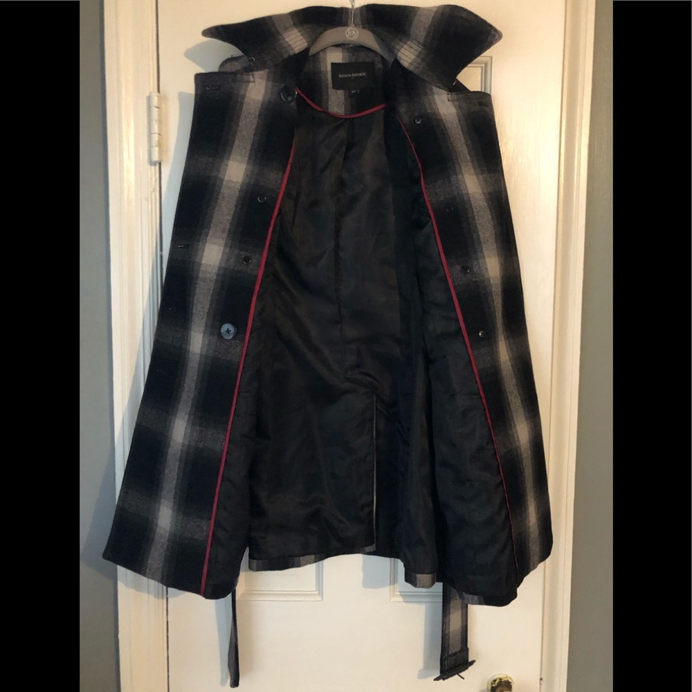 EUC - Banana Republic Plaid Wool Peacoat; Looks brand new! Size XS - Picture 6 of 11
